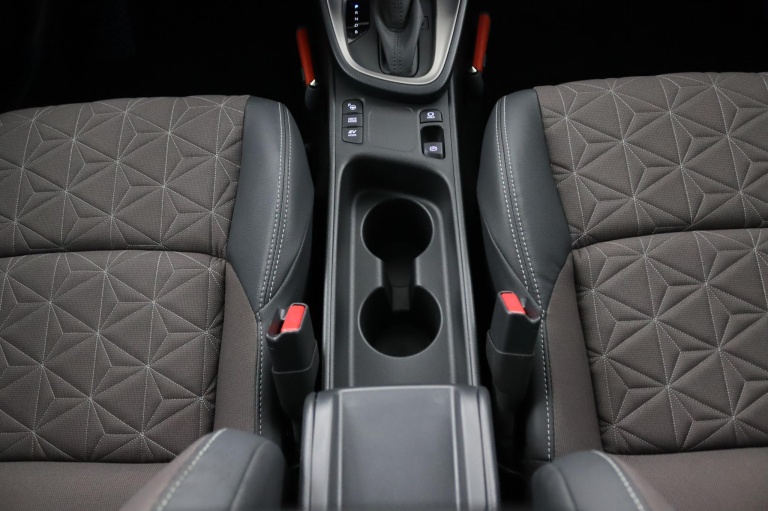 Toyota Yaris Cross - 1.5 Hybrid Executive Plus 25