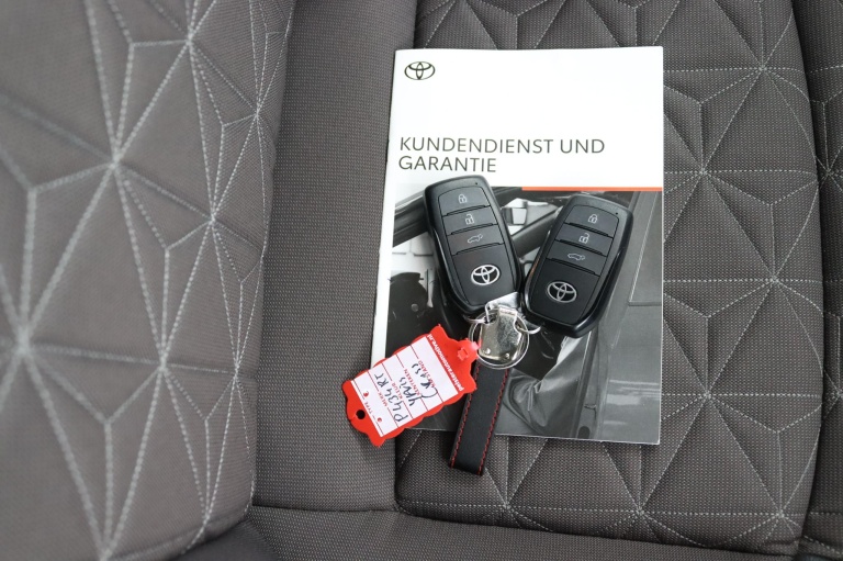 Toyota Yaris Cross - 1.5 Hybrid Executive Plus 27