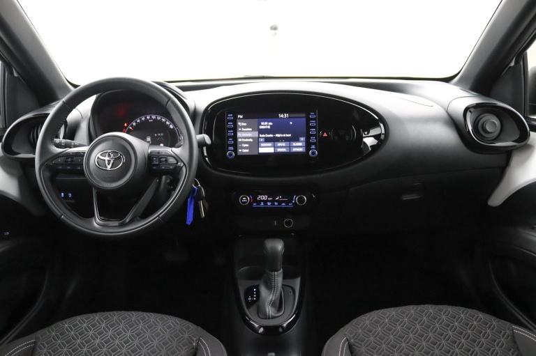 Toyota Aygo X - 1.0 VVT-i S-CVT Pulse 11