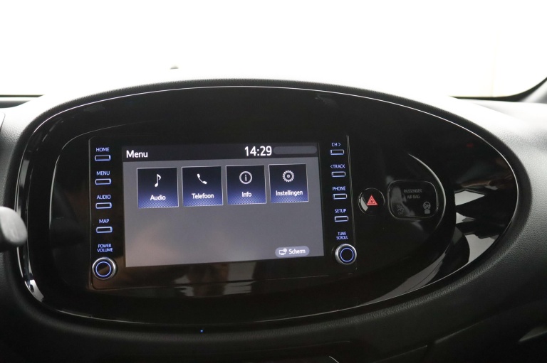 Toyota Aygo X - 1.0 VVT-i S-CVT Pulse 16