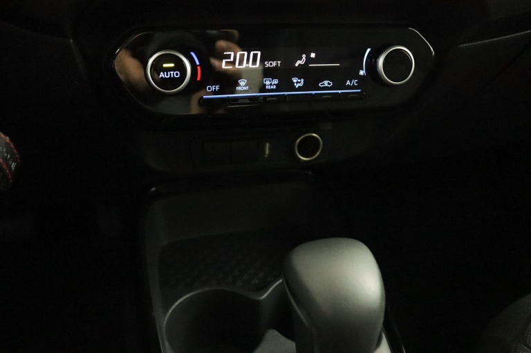 Toyota Aygo X - 1.0 VVT-i S-CVT Pulse 17