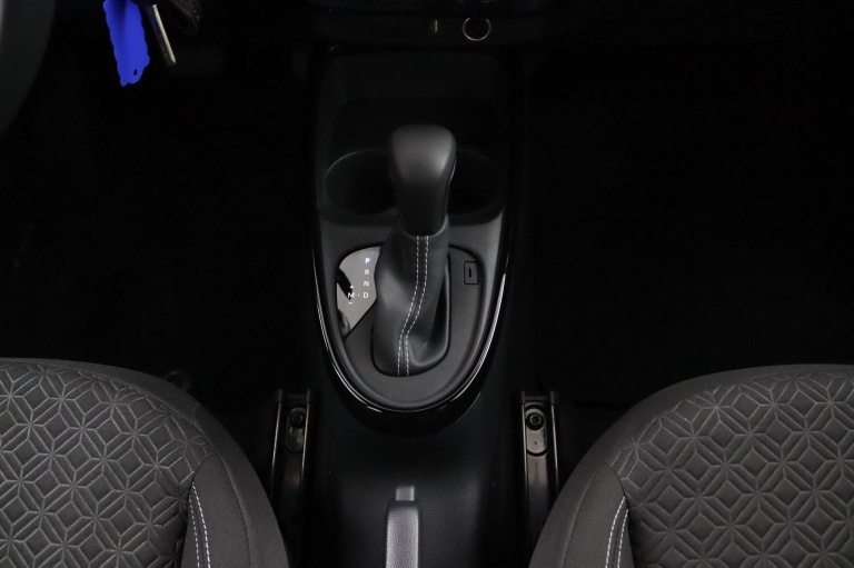 Toyota Aygo X - 1.0 VVT-i S-CVT Pulse 18