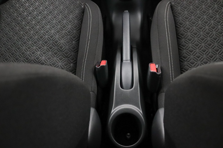 Toyota Aygo X - 1.0 VVT-i S-CVT Pulse 19