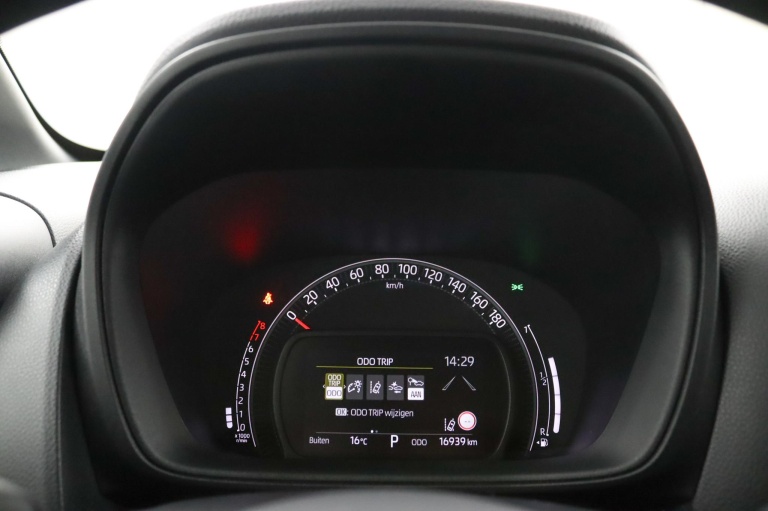 Toyota Aygo X - 1.0 VVT-i S-CVT Pulse 23