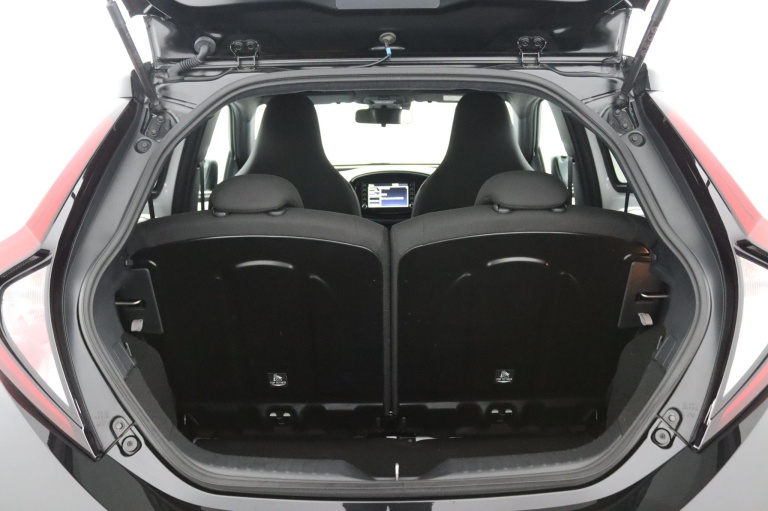 Toyota Aygo X - 1.0 VVT-i S-CVT Pulse 28