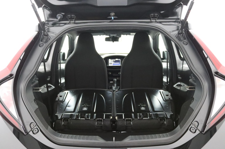 Toyota Aygo X - 1.0 VVT-i S-CVT Pulse 29