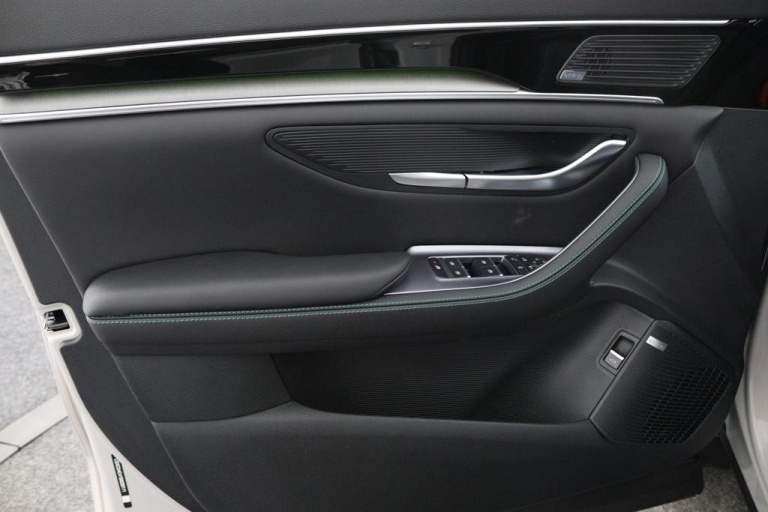 BYD SEAL U - 1.5 DM-i FWD Comfort 21