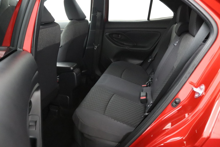 Toyota Yaris Cross - 1.5 Hybrid 115 First Edition 12