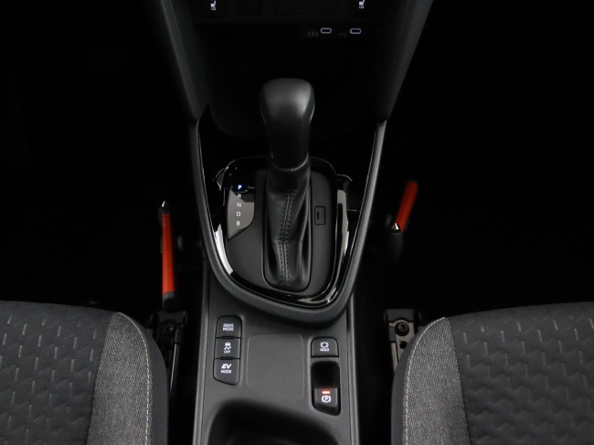 Toyota Yaris Cross - 1.5 Hybrid 115 First Edition