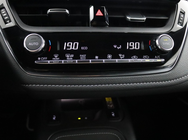 Toyota Corolla - 1.8 Hybrid First Edition