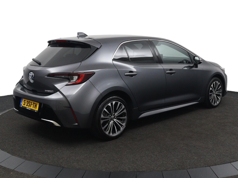 Toyota Corolla - 1.8 Hybrid First Edition 2