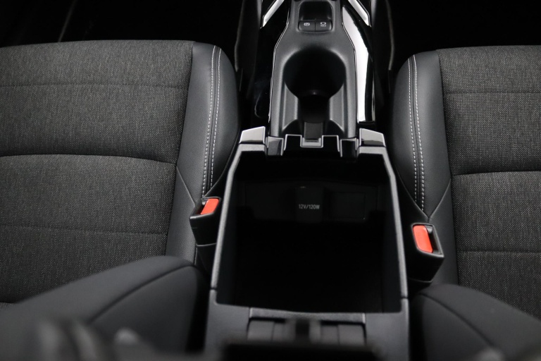 Toyota Corolla - 1.8 Hybrid First Edition 21