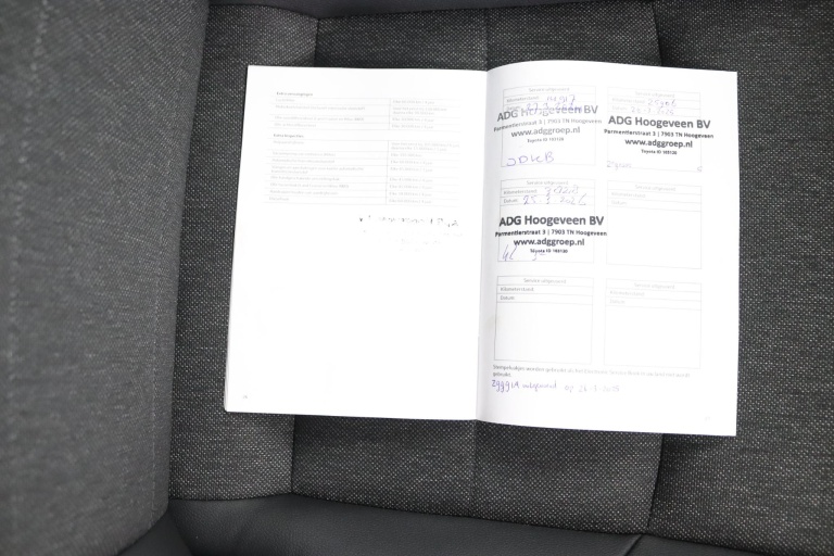 Toyota Corolla - 1.8 Hybrid First Edition 27