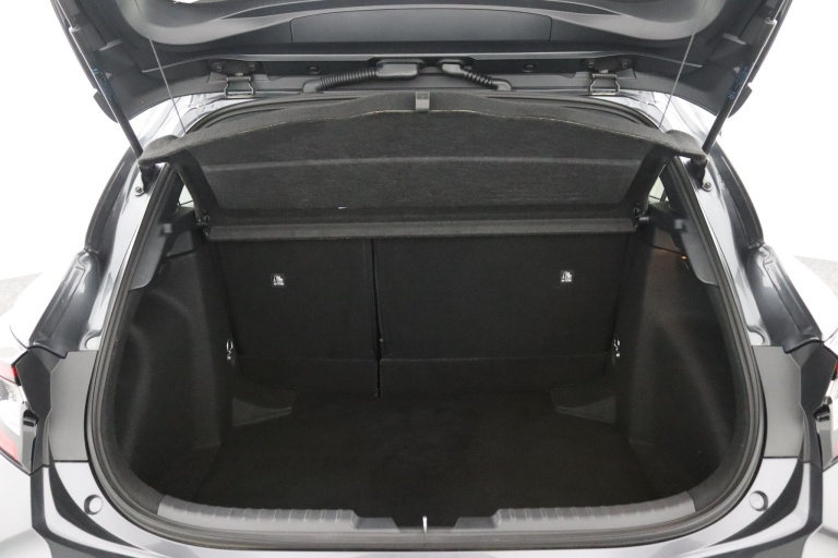 Toyota Corolla - 1.8 Hybrid First Edition 28