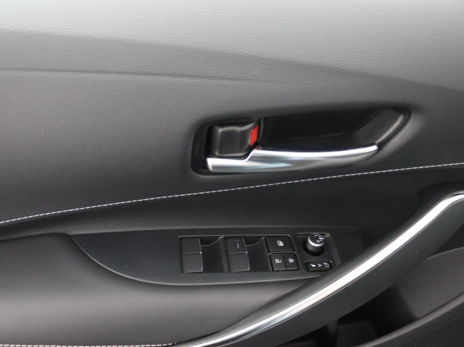 Toyota Corolla - 1.8 Hybrid First Edition