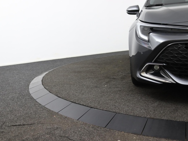 Toyota Corolla - 1.8 Hybrid First Edition