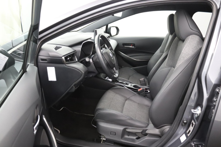 Toyota Corolla - 1.8 Hybrid First Edition 9