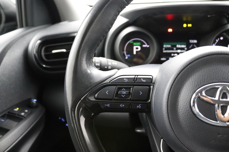 Toyota Yaris - 1.5 Hybrid Dynamic Limited 17