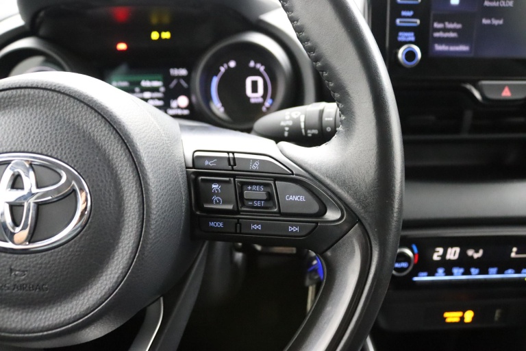 Toyota Yaris - 1.5 Hybrid Dynamic Limited 18