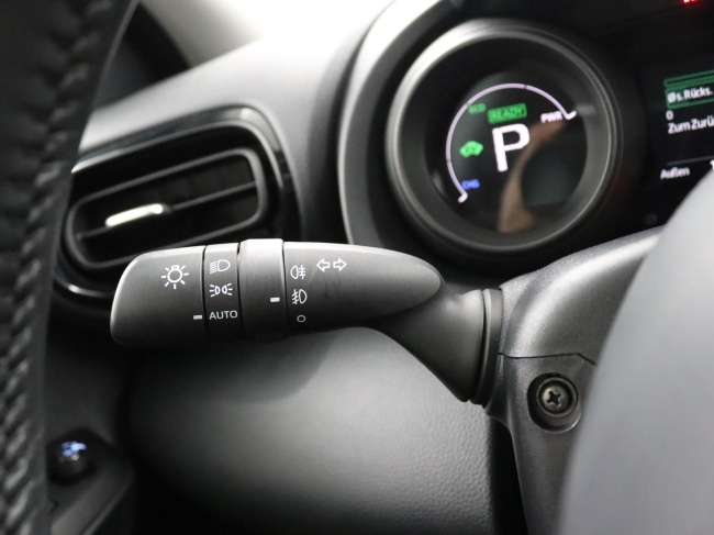 Toyota Yaris - 1.5 Hybrid Dynamic Limited