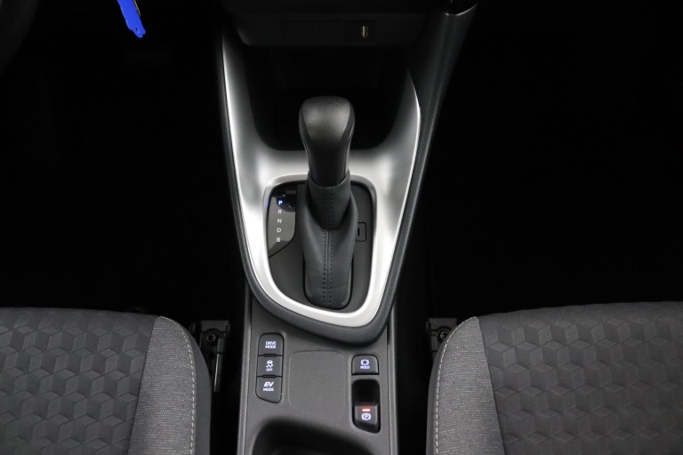 Toyota Yaris - 1.5 Hybrid Dynamic Limited 22