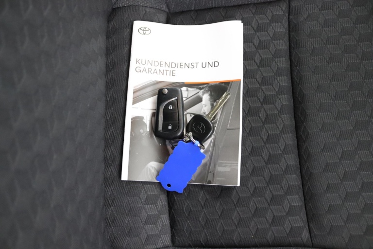 Toyota Yaris - 1.5 Hybrid Dynamic Limited 24