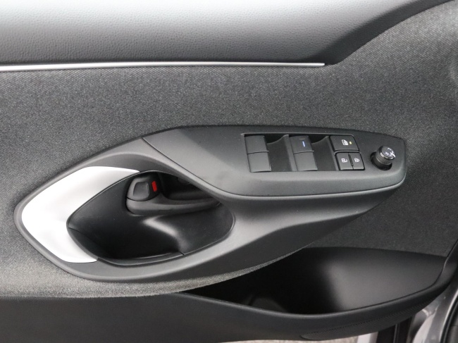 Toyota Yaris - 1.5 Hybrid Dynamic Limited