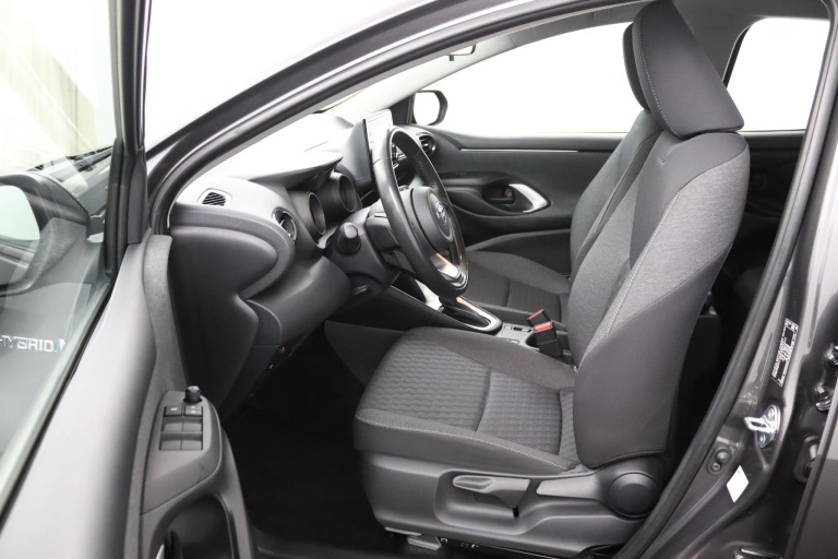 Toyota Yaris - 1.5 Hybrid Dynamic Limited 9