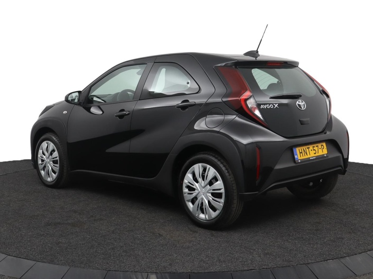 Toyota Aygo X - 1.0 VVT-i MT Play 12