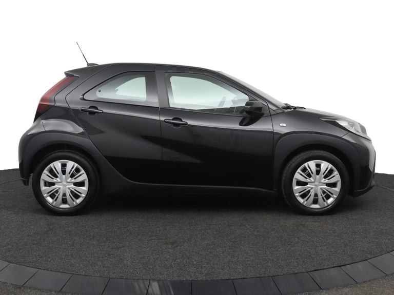 Toyota Aygo X - 1.0 VVT-i MT Play 13