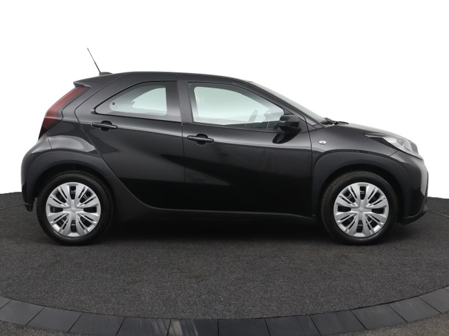 Toyota Aygo X - 1.0 VVT-i MT Play