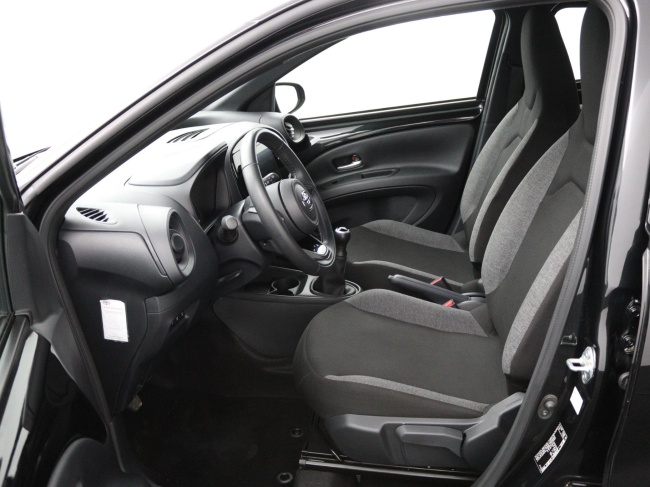 Toyota Aygo X - 1.0 VVT-i MT Play