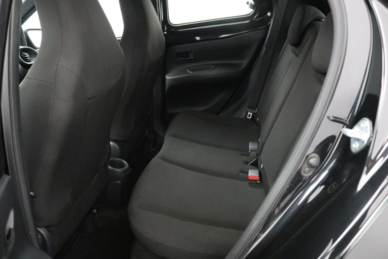 Toyota Aygo X - 1.0 VVT-i MT Play 18