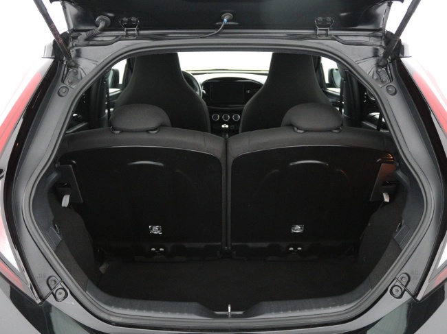 Toyota Aygo X - 1.0 VVT-i MT Play