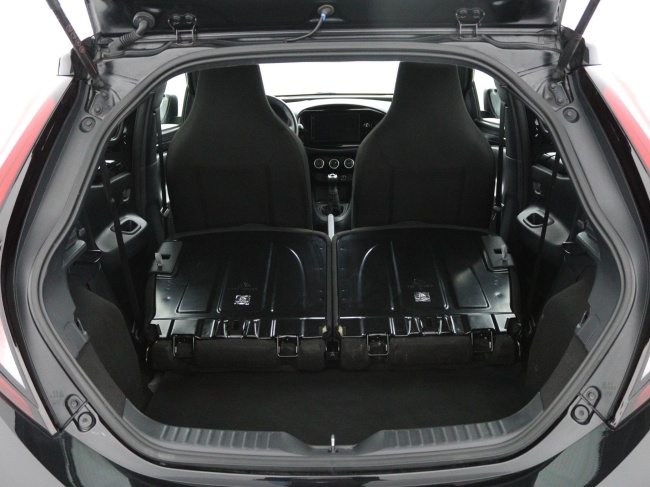 Toyota Aygo X - 1.0 VVT-i MT Play