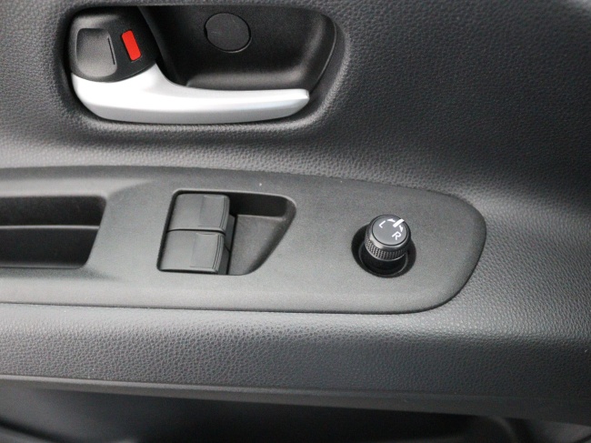 Toyota Aygo X - 1.0 VVT-i MT Play