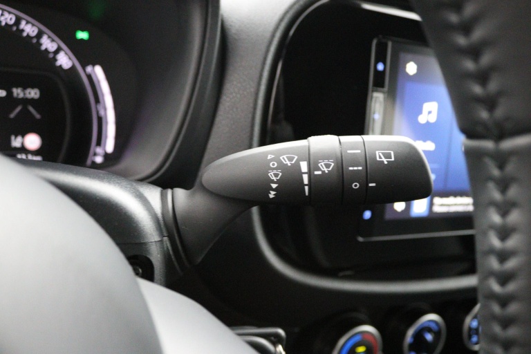 Toyota Aygo X - 1.0 VVT-i MT Play 32