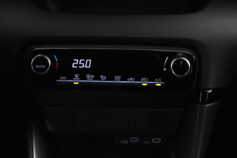 Toyota Yaris - 1.5 Hybrid 115 Active 7