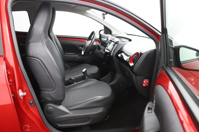 Toyota Aygo - 1.0 VVT-i x-clusiv 10