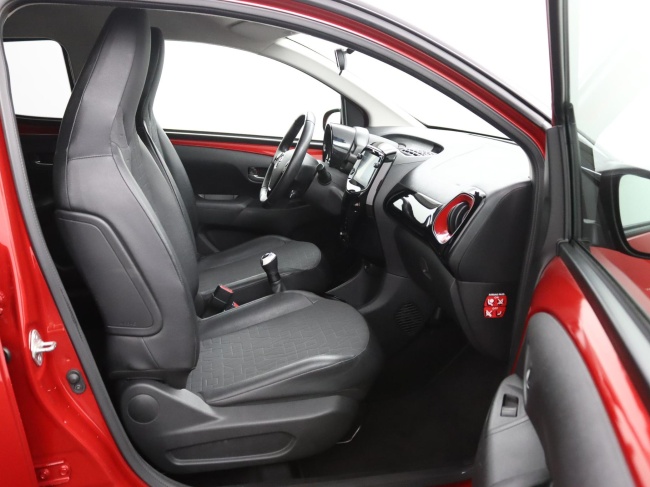 Toyota Aygo - 1.0 VVT-i x-clusiv