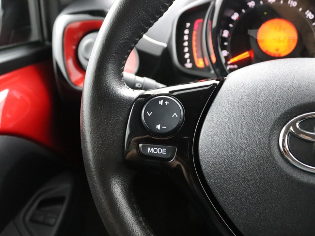 Toyota Aygo - 1.0 VVT-i x-clusiv