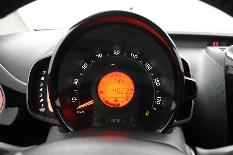 Toyota Aygo - 1.0 VVT-i x-clusiv 22