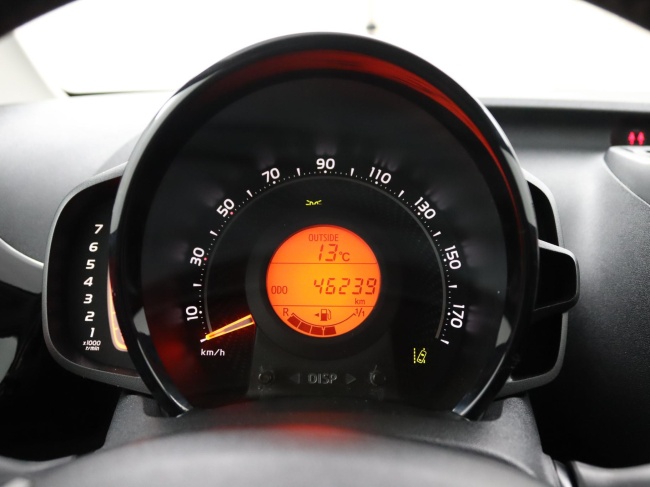 Toyota Aygo - 1.0 VVT-i x-clusiv