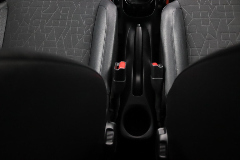 Toyota Aygo - 1.0 VVT-i x-clusiv 24