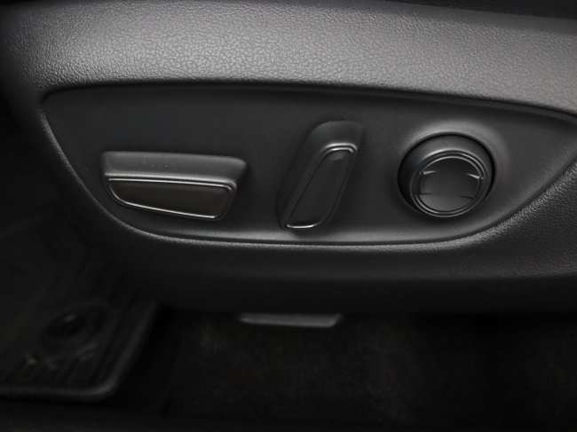 Toyota RAV4 - 2.5 Plug-in Hybrid AWD Bi-Tone Plus