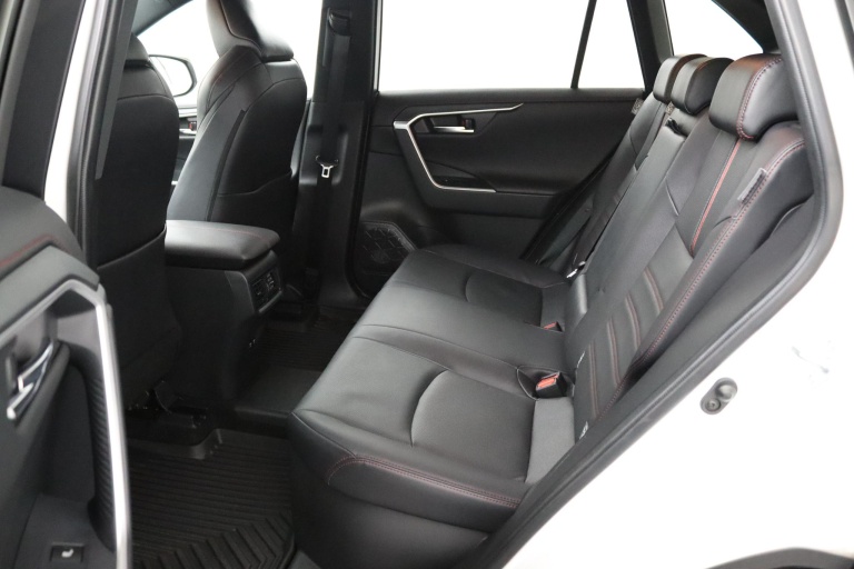 Toyota RAV4 - 2.5 Plug-in Hybrid AWD Bi-Tone Plus 13