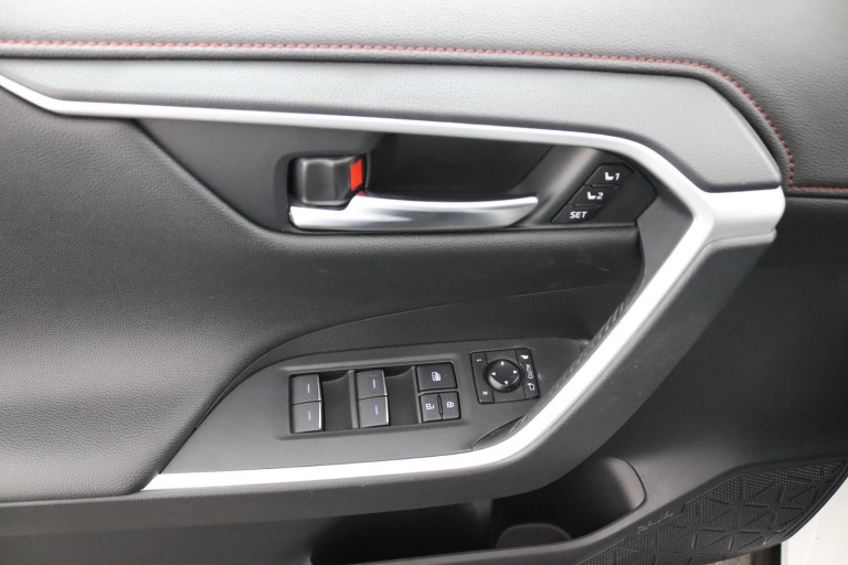 Toyota RAV4 - 2.5 Plug-in Hybrid AWD Bi-Tone Plus 35