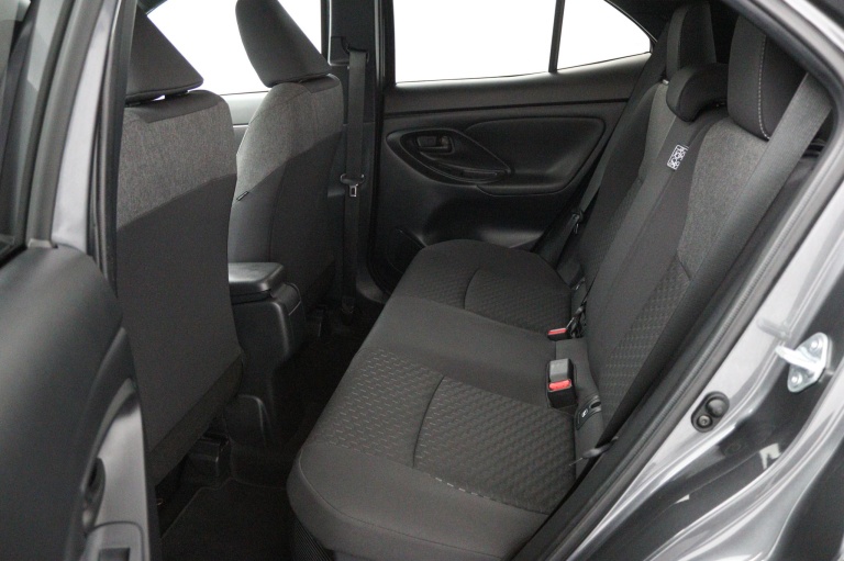 Toyota Yaris Cross - 1.5 Hybrid 115 First Edition 18