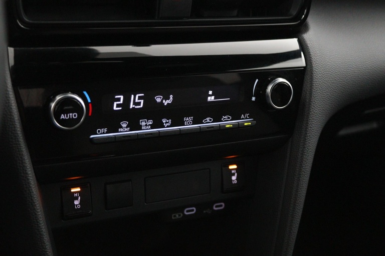 Toyota Yaris Cross - 1.5 Hybrid 115 First Edition 7