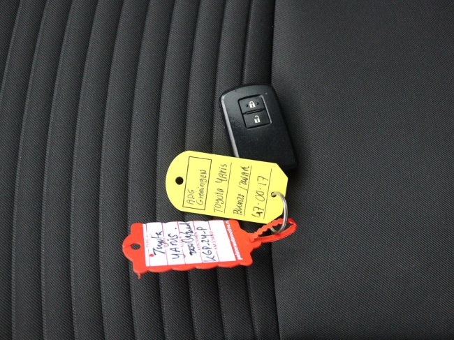 Toyota Yaris - 1.5 Hybrid Bi-Tone